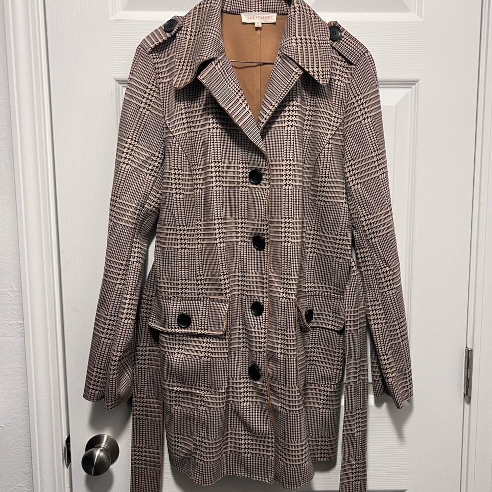Plaid Trenchcoat 🤎 Size Medium with Belt